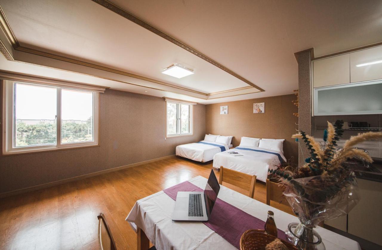 Jungmun Resort Jeju Согвипхо Экстерьер фото